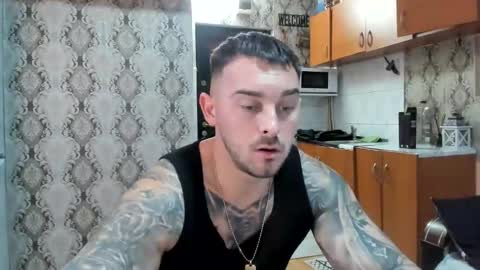 2sexymuscles online show from November 2025 08:29:01 PM