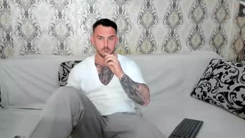 2sexymuscles online show from April 2026 07:58:02 PM