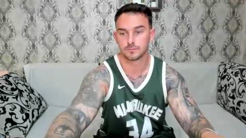 Snapshot of 2sexymuscles chatting on June 2026 07:55:02 PM 2sexymuscles online show from June 2026 07:55:02 PM