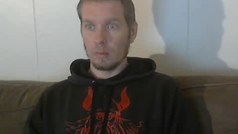 2small4you83 online show from December 2024 09:28:01 PM