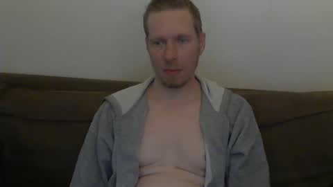 2small4you83 online show from June 2026 06:41:01 PM