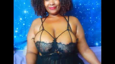 2sweetysmile online show from December 2024 08:27:02 PM
