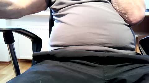 Snapshot of 35cam chatting on October 2025 12:49:02 PM 35cam online show from October 2025 12:49:02 PM