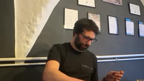 Snapshot of 3hle chatting on February 2025 11:05:01 PM Dani online show from February 2025 11:05:01 PM