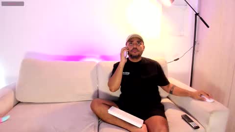 Snapshot of 3someunlocked chatting on November 2025 10:42:02 PM 3someunlocked online show from November 2025 10:42:02 PM