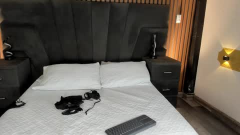 3X NAXAA online show from October 2025 12:27:01 PM