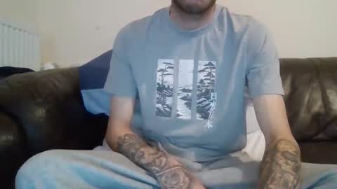 420feetloverr420 online show from September 2025 10:15:01 PM