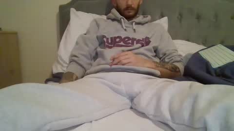 420feetloverr420 online show from October 2025 02:18:01 PM