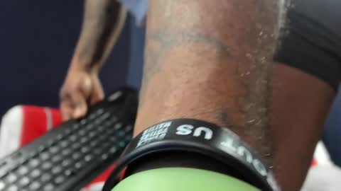 Snapshot of 5hbk chatting on December 2024 03:21:02 AM Tettaz GetitJusy4ya online show from December 2024 03:21:02 AM