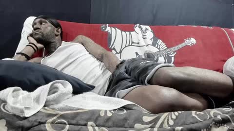 Snapshot of 5hbk chatting on December 2024 02:11:02 AM Tettaz GetitJusy4ya online show from December 2024 02:11:02 AM