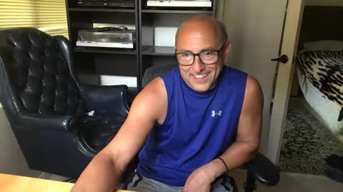 daddy vegas  for single women and couples here online show from June 2026 12:22:02 AM