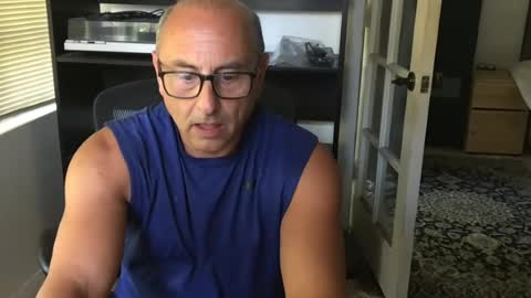 daddy vegas  for single women and couples here online show from August 2026 12:02:01 AM