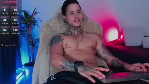 Snapshot of 777_stefantransmen chatting on October 2025 11:56:02 PM Stefan online show from October 2025 11:56:02 PM