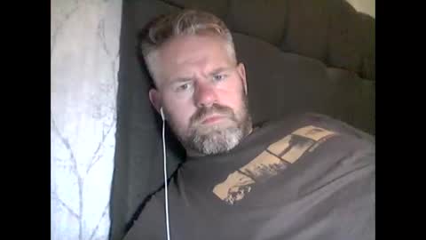 81jonnyx online show from November 2025 03:12:02 PM