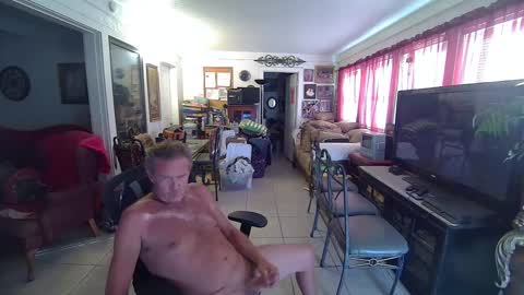 Snapshot of 86406stud chatting on December 2024 04:57:01 PM 86406stud online show from December 2024 04:57:01 PM