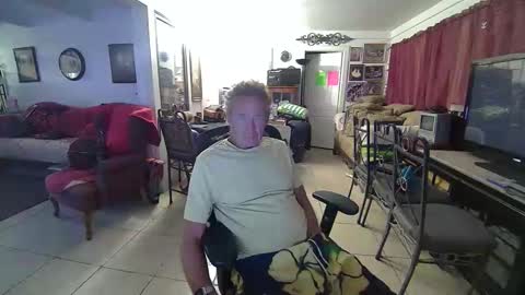 Snapshot of 86406stud chatting on December 2024 03:18:02 AM 86406stud online show from December 2024 03:18:02 AM