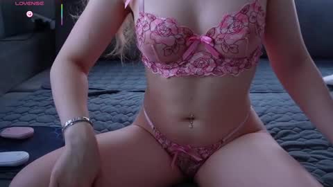 Monicano face online show from October 2025 02:10:01 AM