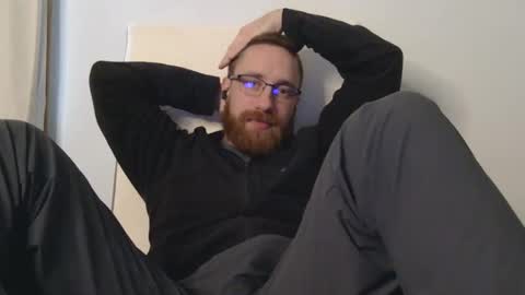 8InchesAndSomeHoles online show from February 2026 07:09:02 PM