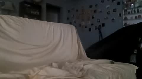 8intenn online show from March 2025 05:34:02 PM