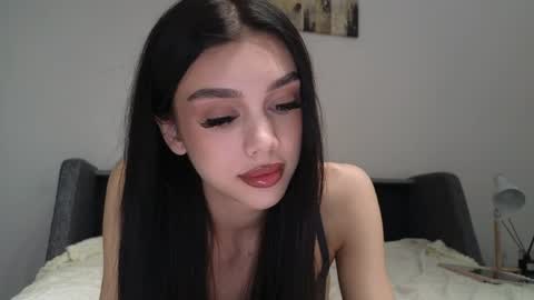 KARINA online show from April 2026 12:21:01 PM