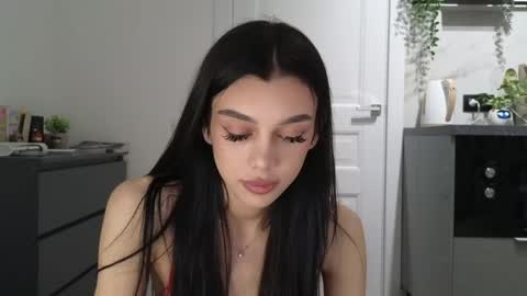 KARINA online show from April 2026 02:45:02 PM