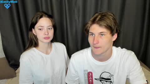 Snapshot of _52_ chatting on December 2024 04:01:02 AM EMILY AND  MARCUS online show from December 2024 04:01:02 AM