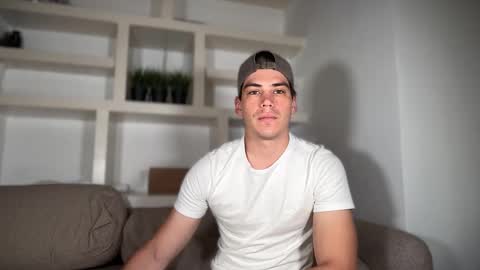 _aesthetic online show from October 2025 12:27:01 PM