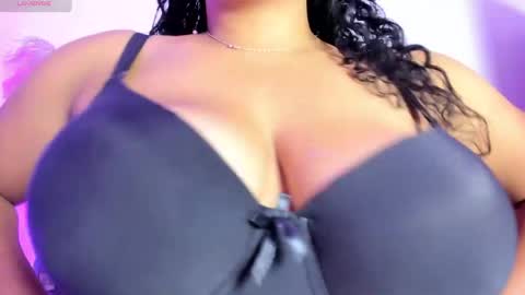 _aithanaa_ online show from April 2026 07:14:01 PM