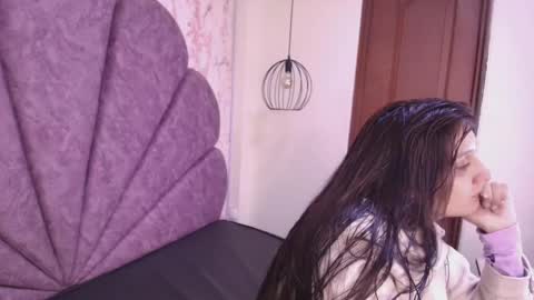  Alaia online show from December 2025 11:50:02 AM