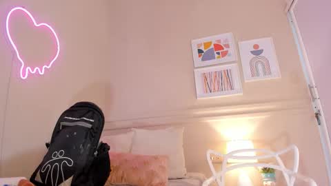 Snapshot of _aleja_x chatting on October 2025 11:49:02 AM _aleja_x online show from October 2025 11:49:02 AM