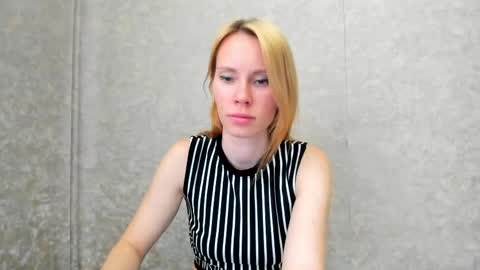 Snapshot of _alex1819 chatting on May 2026 11:37:01 AM _alex1819 online show from May 2026 11:37:01 AM