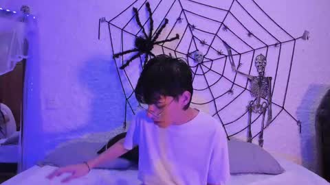 Alexander online show from October 2025 04:32:02 AM