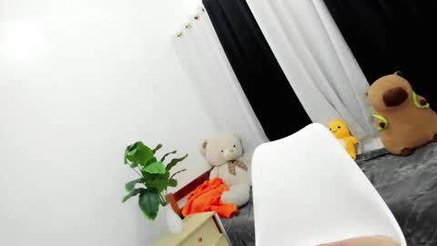 Thea online show from November 2025 02:50:01 PM