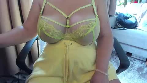 Snapshot of _alyssia_ chatting on July 2026 08:01:02 AM lisa online show from July 2026 08:01:02 AM