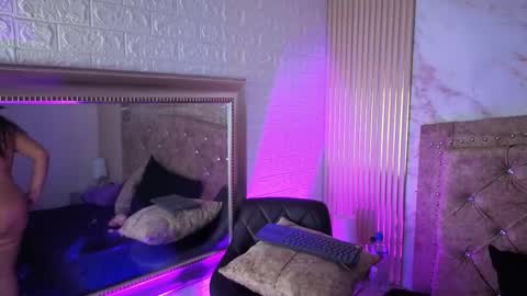 Snapshot of _andrealopez chatting on March 2026 04:29:02 AM _andrealopez online show from March 2026 04:29:02 AM