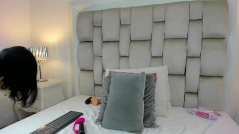 Angel Azul online show from February 2025 07:36:01 PM