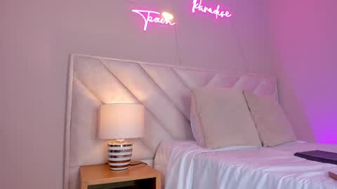 ngela  online show from February 2025 12:20:01 PM