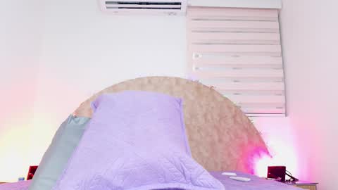 Any online show from December 2025 07:23:02 PM