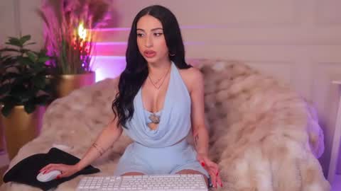 Snapshot of _anna_bloom chatting on June 2026 07:24:01 PM Anna online show from June 2026 07:24:01 PM