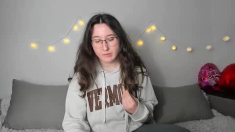 Anna online show from April 2026 11:00:01 AM