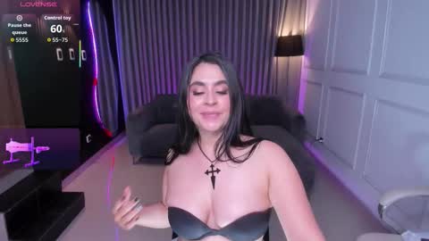 Ana online show from October 2025 08:31:01 PM