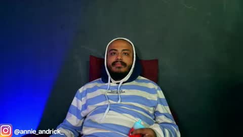 Annie Andrick online show from November 2025 01:11:01 PM