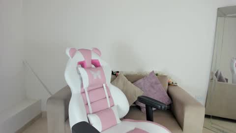    online show from January 2025 12:26:01 PM