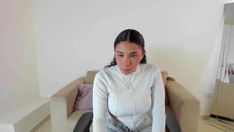    online show from February 2025 01:22:02 PM