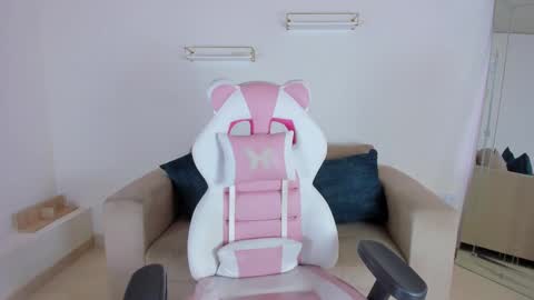    online show from October 2025 12:13:02 PM