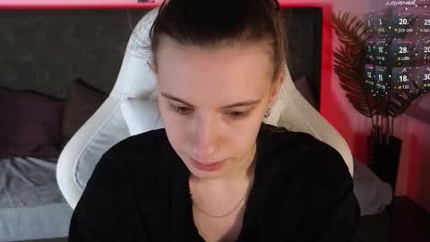 _ash_leyy_ online show from January 2026 01:32:01 AM