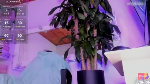 Snapshot of _asscutebig_ chatting on October 2025 05:48:01 AM fer online show from October 2025 05:48:01 AM