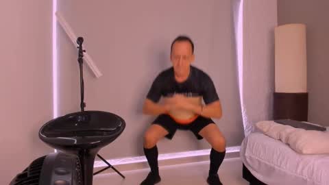 _axelking_ online show from October 2025 12:04:02 PM