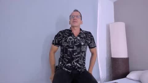 _axelking_ online show from October 2025 11:34:02 AM