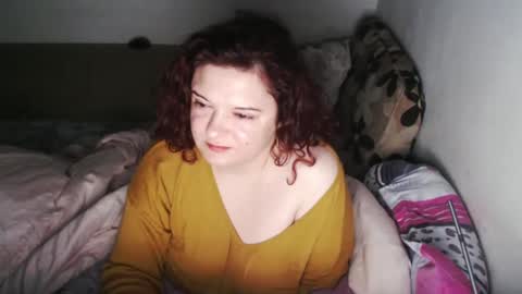 Snapshot of _bella_28 chatting on December 2024 04:01:02 AM em online show from December 2024 04:01:02 AM